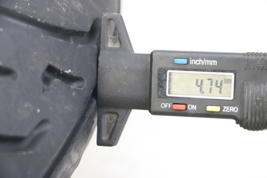 photo de Llanta delantera HYOSUNG GV AQUILA 125 (2000 - 2009) - Otra perspectiva