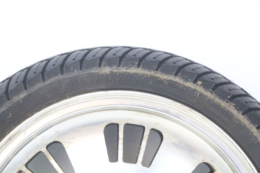 photo de LLANTA DELANTERA ECCITY ARTELEC 670 1 (2013 - 2017) - Enfoque en la estructura