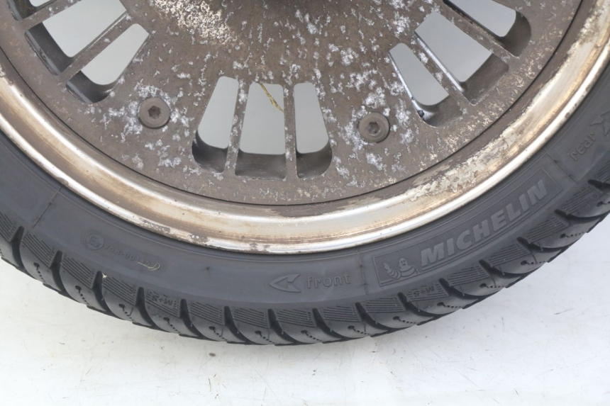 photo de LLANTA DELANTERA ECCITY ARTELEC 670 1 (2013 - 2017) - Detalles de los puntos de fijación