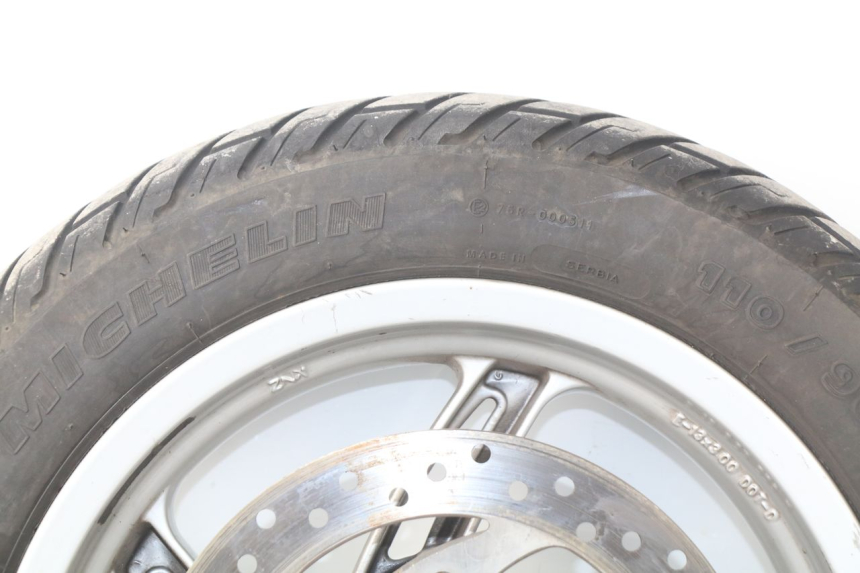 photo de LLANTA DELANTERA  APRILIA ATLANTIC 125 (2003 - 2009) - Primer plano de alta resolución