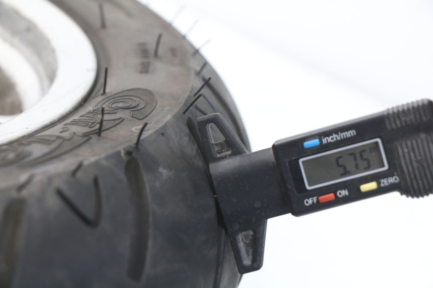 photo de LLANTA DELANTERA  APRILIA ATLANTIC 125 (2003 - 2009) - Primer plano técnico