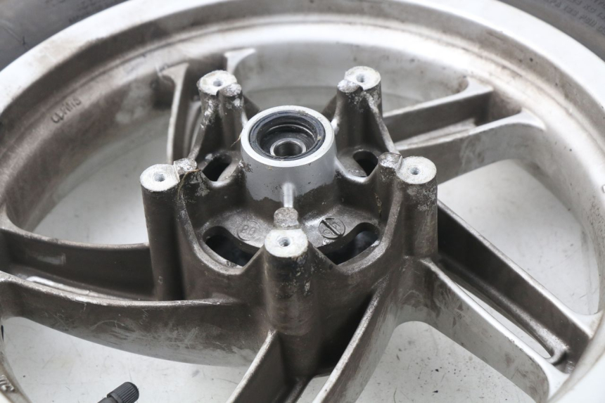 photo de LLANTA DELANTERA  APRILIA ATLANTIC 125 (2003 - 2009) - Estado de la superficie y material