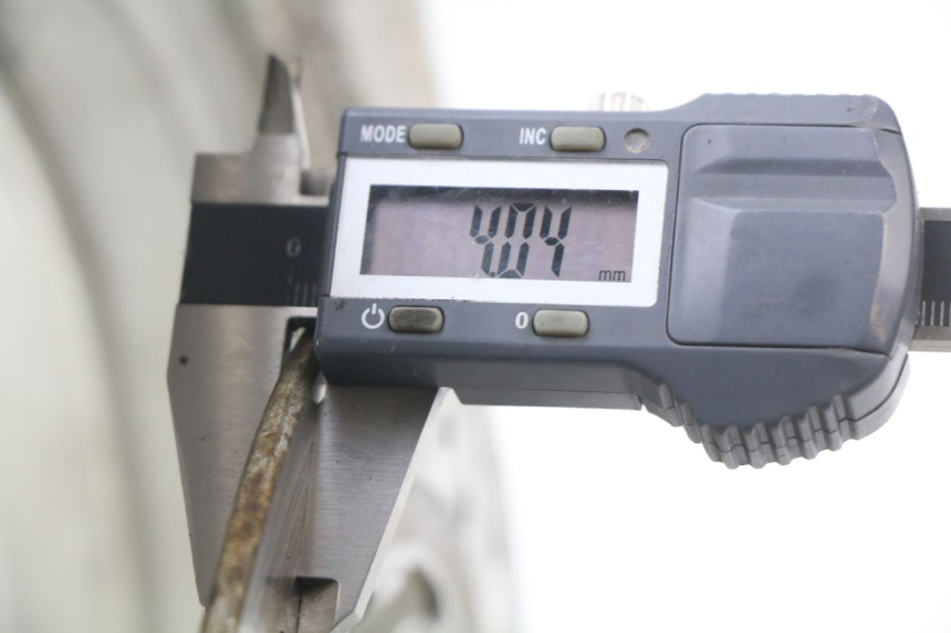 photo de RUEDA DELANTERA JONWAY AZTRAL 125 (2008 - 2017) - Detalle de la pieza