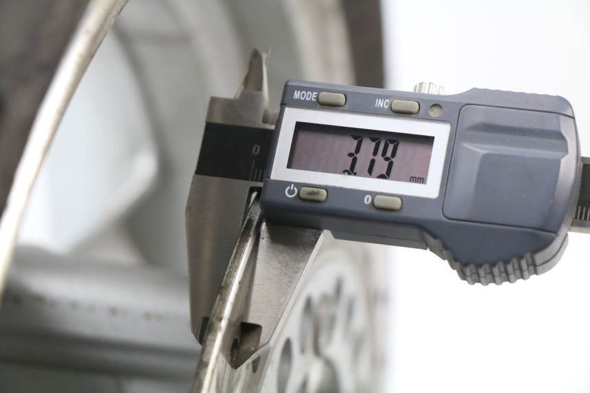 photo de LLANTA DELANTERA  BHM BHM 125 (2010 - 2014) - Zoom estado de uso