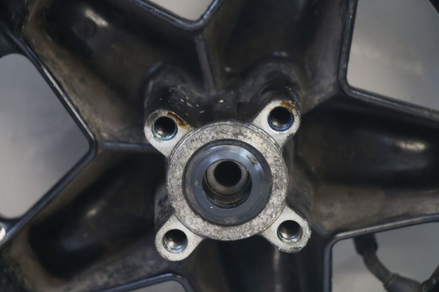 photo de LLANTA DELANTERA MBK BOOSTER NEXT GENERATION 50 (1995 - 1998) - Características distintivas