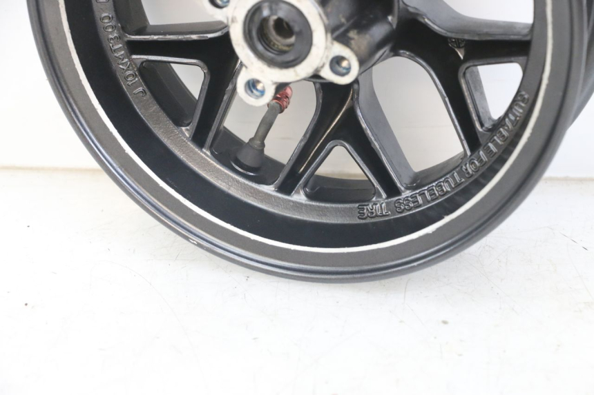 photo de LLANTA DELANTERA MBK BOOSTER SPIRIT 50 (2004 - 2017) - Primer plano técnico