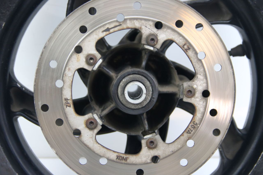 photo de LLANTA DELANTERA DERBI BOULEVARD 50 (2009 - 2006) - Detalles de los puntos de fijación