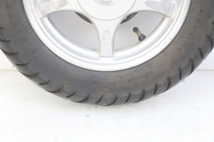 photo de LLANTA DELANTERA BAOTIAN BT 49 QT-9 50 (2006 - 2010) - Primer plano técnico