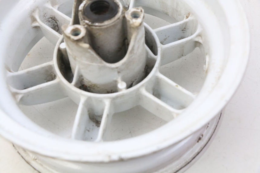 photo de LLANTA DELANTERA YAMAHA BW'S 50 (1999 - 2003) - Primer plano técnico