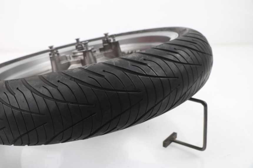 photo de LLANTA DELANTERA HONDA CBF 500 (2004 - 2007) - Detalle de la pieza