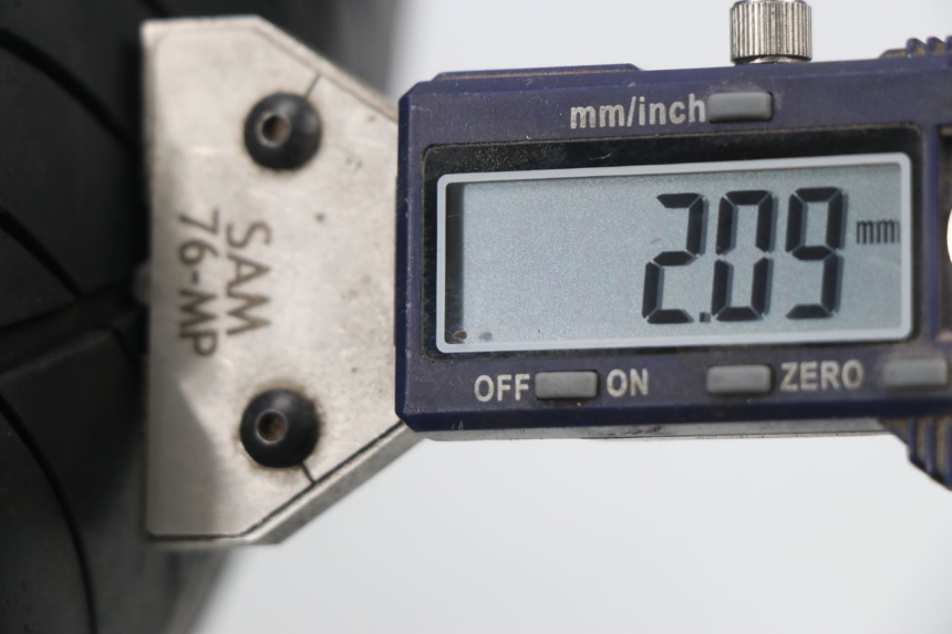 photo de LLANTA DELANTERA HONDA CBF 500 (2004 - 2007) - Zoom estado de uso