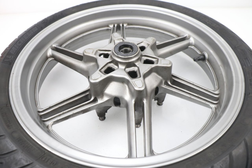 photo de LLANTA DELANTERA HONDA CBF 500 (2004 - 2007) - Detalles de los puntos de fijación