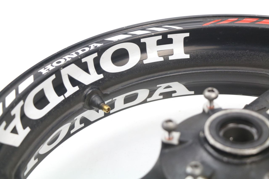 photo de LLANTA DELANTERA  HONDA CBR 929 RR FIREBLADE 900 (2000 - 2001) - Detalles de los puntos de fijación