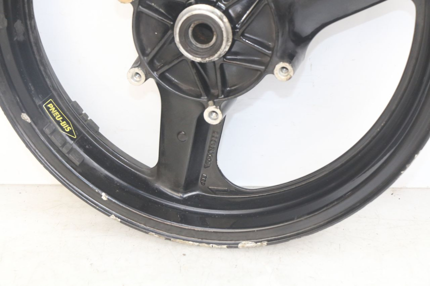 photo de RUEDA DELANTERA HONDA CBR F SC25 1000 (1989 - 1992) - Características distintivas