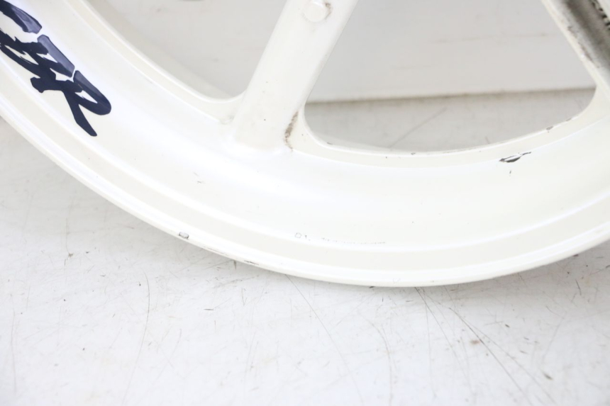 photo de RUEDA DELANTERA HONDA CBR RR FIREBLADE 900 (1992 - 1994) - Enfoque en la estructura