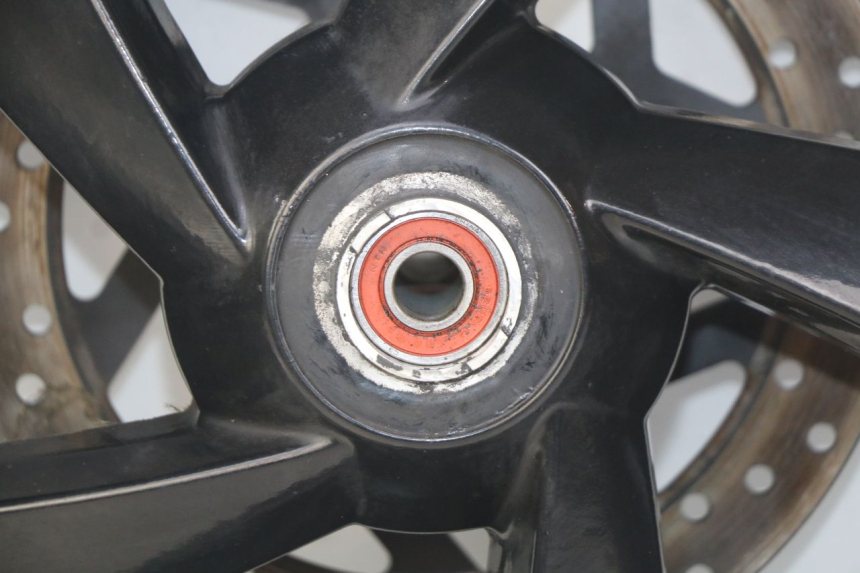 photo de LLANTA DELANTERA PEUGEOT CITYSTAR 2T 50 (2018 - 2021) - Zoom sobre los componentes