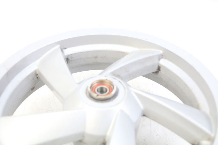 photo de LLANTA DELANTERA PEUGEOT CITYSTAR AIR 125 (2014 - 2017) - Primer plano técnico