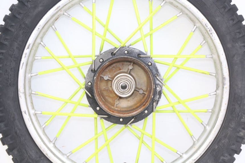 photo de LLANTA DELANTERA JIANSHE COYOTE 80 - Inspección visual detallada