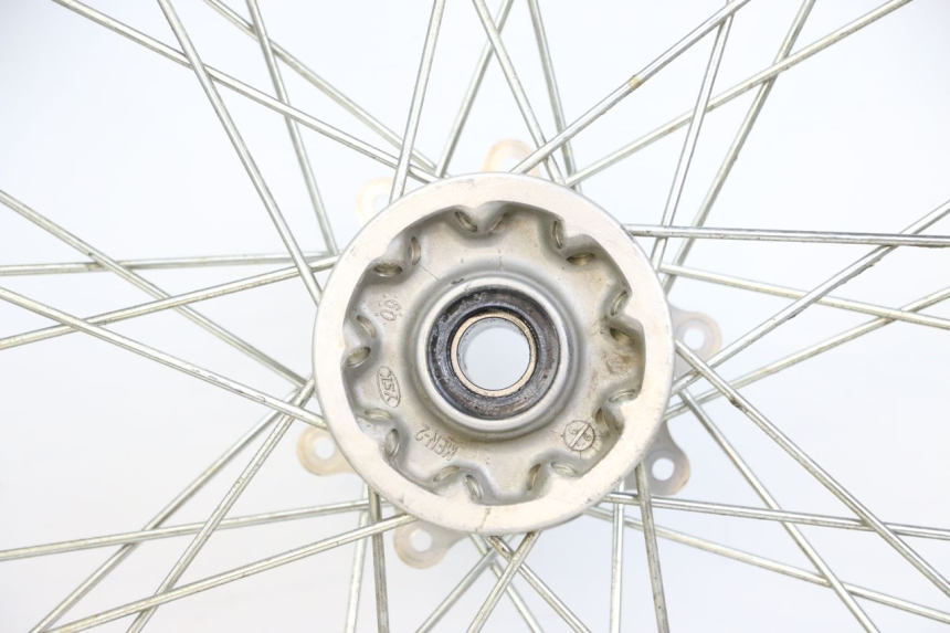 photo de LLANTA DELANTERA  HONDA CRF R 250 (2020 - 2021) - Enfoque en la estructura