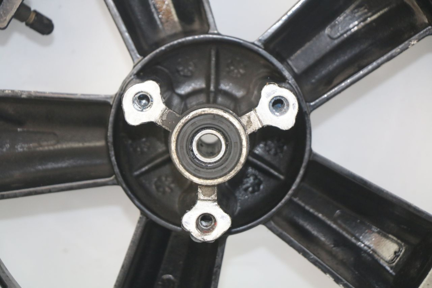 photo de LLANTA DELANTERA SYM CROX 4T 50 (2016 - 2023) - Zoom sobre los componentes