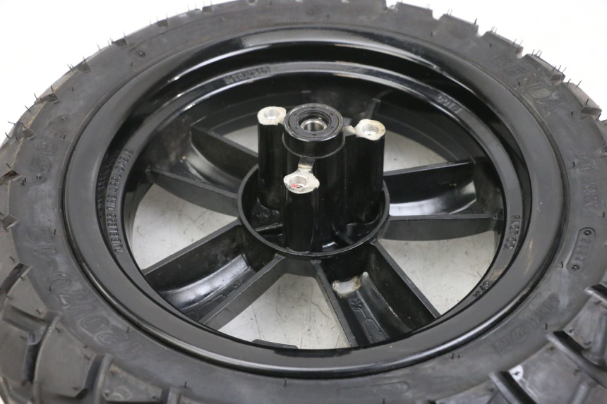 photo de LLANTA DELANTERA SYM CROX 4T 50 (2016 - 2023) - Primer plano técnico