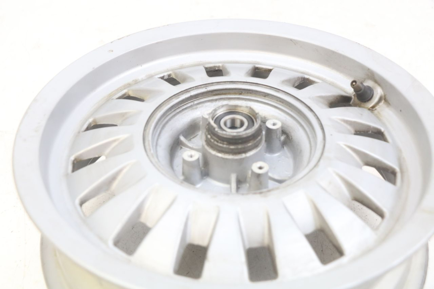 photo de LLANTA DELANTERA PEUGEOT DJANGO 4T 50 (2014 - 2019) - Primer plano técnico