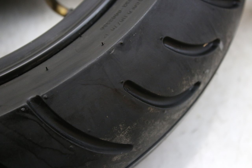 photo de LLANTA DELANTERA WAYSCRAL E-SPEED 1 (2022 - 2024) - Zoom sobre los componentes