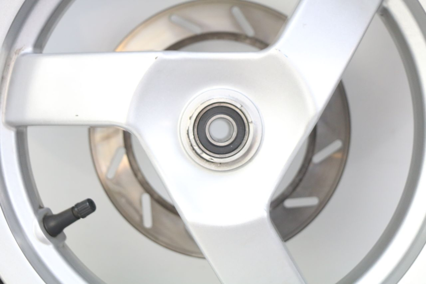 photo de LLANTA DELANTERA PEUGEOT E-VIVACITY 1 (2012 - 2018) - Estado de la superficie y material