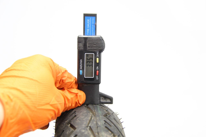 photo de LLANTA DELANTERA  RIDE E1 1 (2014 - 2022) - Estado de la superficie y material