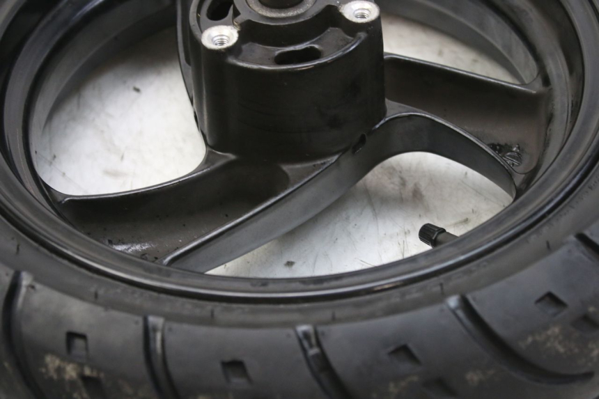 photo de LLANTA DELANTERA PEUGEOT ELYSTAR 50 (2002 - 2014) - Estado de la superficie y material