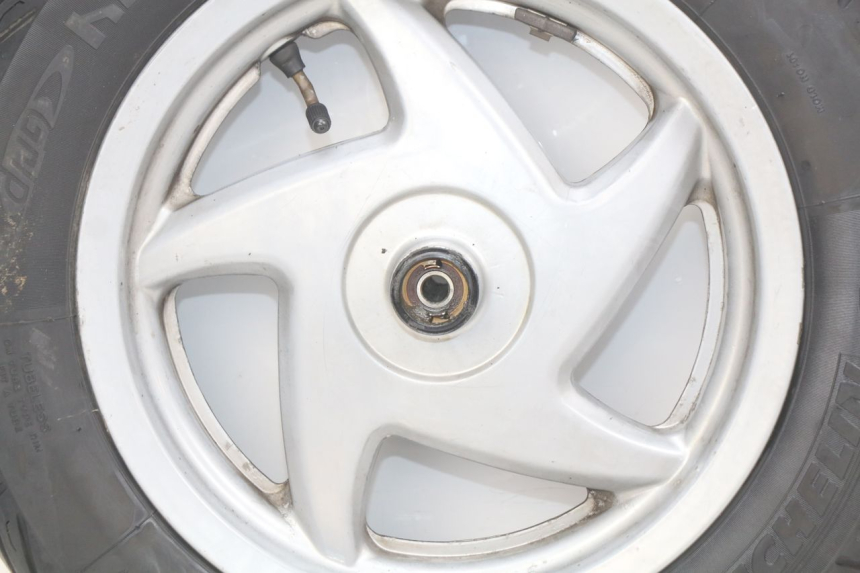 photo de LLANTA DELANTERA HONDA FES PANTHEON 2T 125 (1998 - 2002) - Características distintivas