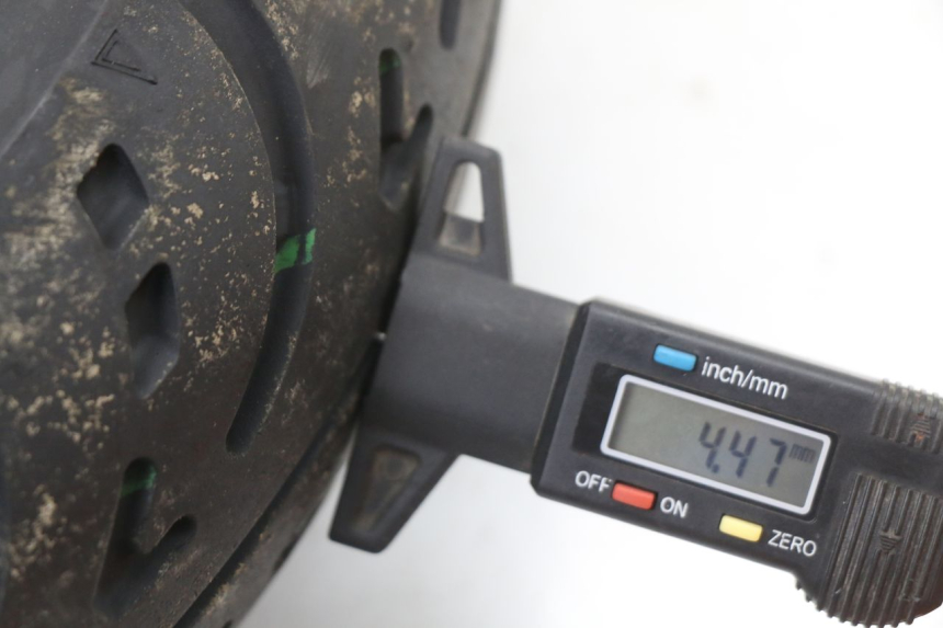 photo de LLANTA DELANTERA SYM FIDDLE 2 50 (2008 - 2013) - Primer plano de alta resolución