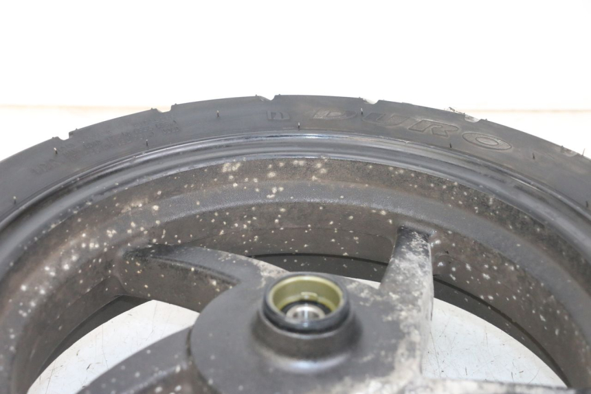 photo de LLANTA DELANTERA SYM FIDDLE 2 50 (2008 - 2013) - Primer plano técnico