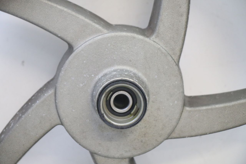 photo de LLANTA DELANTERA SYM FIDDLE 2 50 (2008 - 2013) - Primer plano técnico