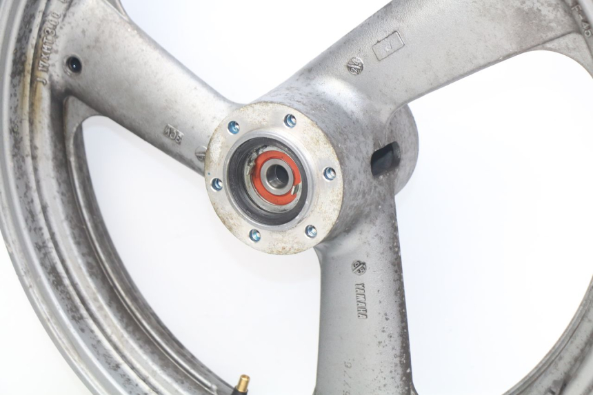 photo de LLANTA DELANTERA YAMAHA FJ 3CX 1200 (1986 - 1996) - Primer plano técnico