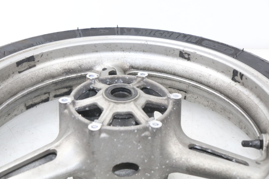 photo de LLANTA DELANTERA YAMAHA FJR ABS 1300 (2006 - 2012) - Primer plano técnico