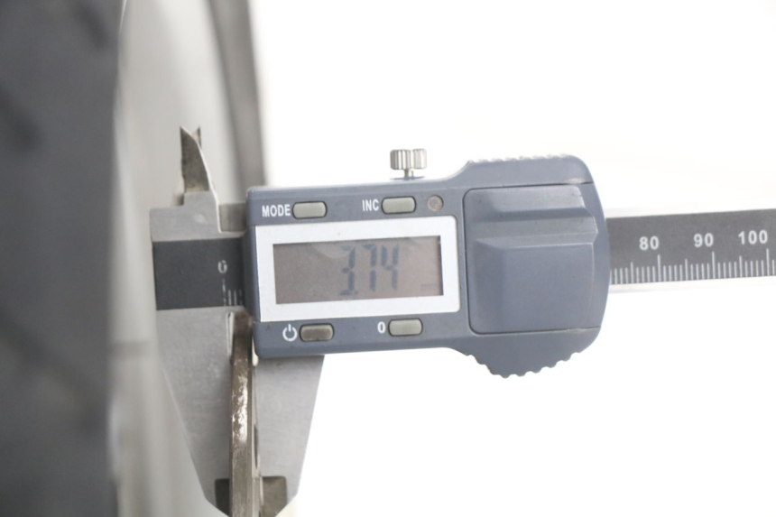 photo de LLANTA DELANTERA  MBK FLIPPER 115 (2013 - 2017) - Detalles de los puntos de fijación