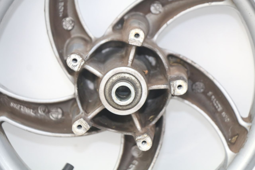 photo de LLANTA DELANTERA PIAGGIO FLY 100 (2006 - 2010) - Primer plano técnico