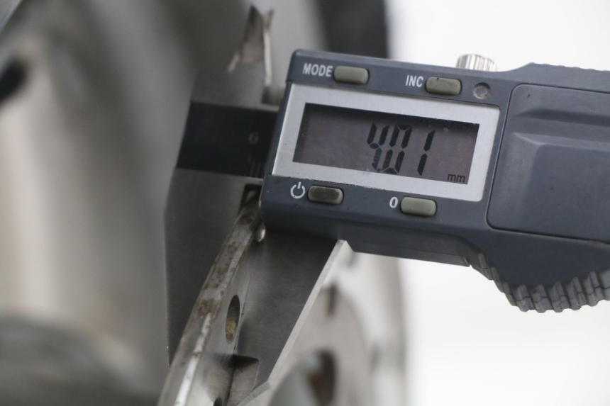 photo de LLANTA DELANTERA  PIAGGIO FLY IE 125 (2012 - 2017) - Zoom estado de uso