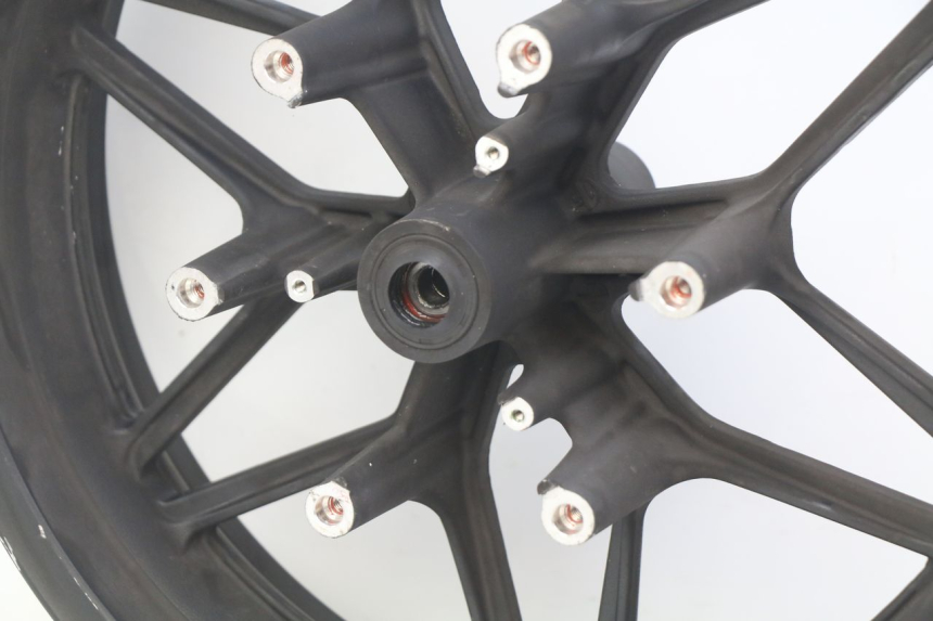 photo de LLANTA DELANTERA HONDA FORZA 125 (2015 - 2016) - Zoom sobre los componentes