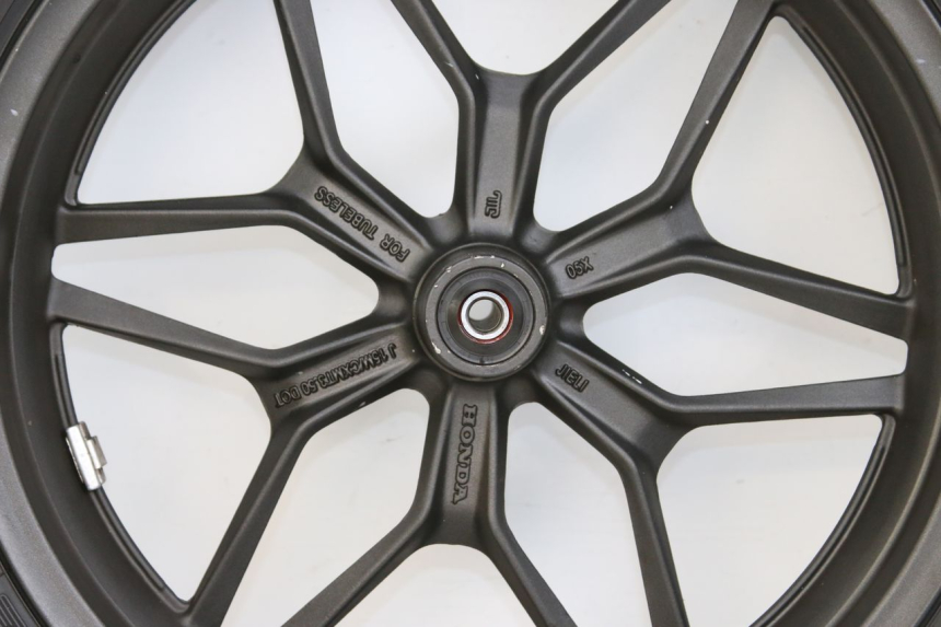 photo de LLANTA DELANTERA HONDA FORZA 125 (2015 - 2016) - Recambio usado revisado