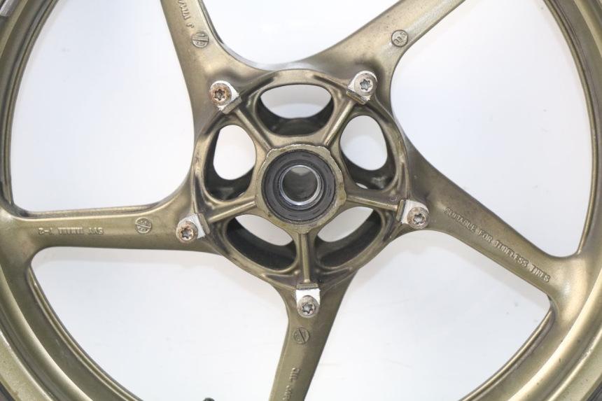 photo de LLANTA DELANTERA  YAMAHA FZ8 800 (2010 - 2016) - Características distintivas