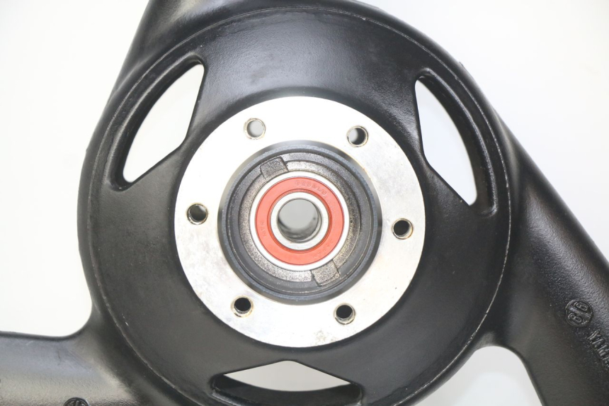 photo de RUEDA DELANTERA YAMAHA FZS FAZER 600 (1998 - 2001) - Características distintivas