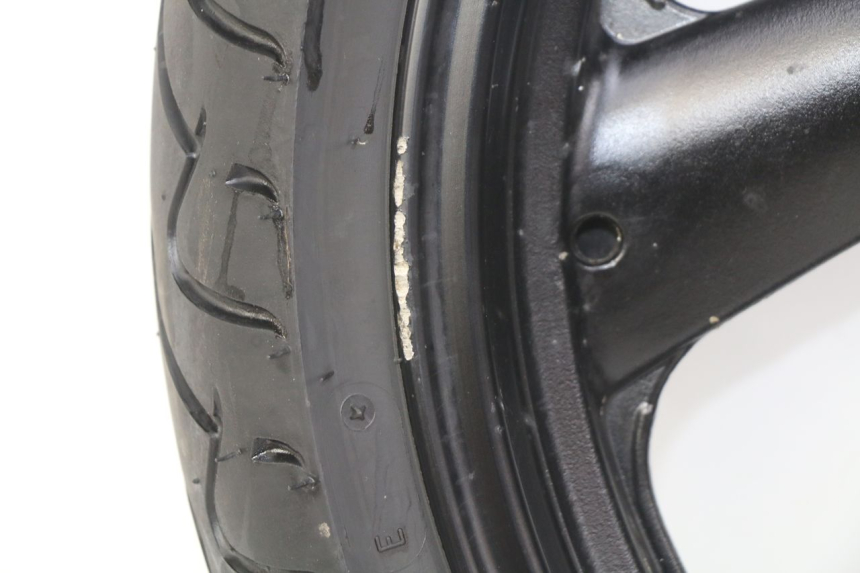 photo de RUEDA DELANTERA YAMAHA FZS FAZER 600 (1998 - 2001) - Primer plano técnico