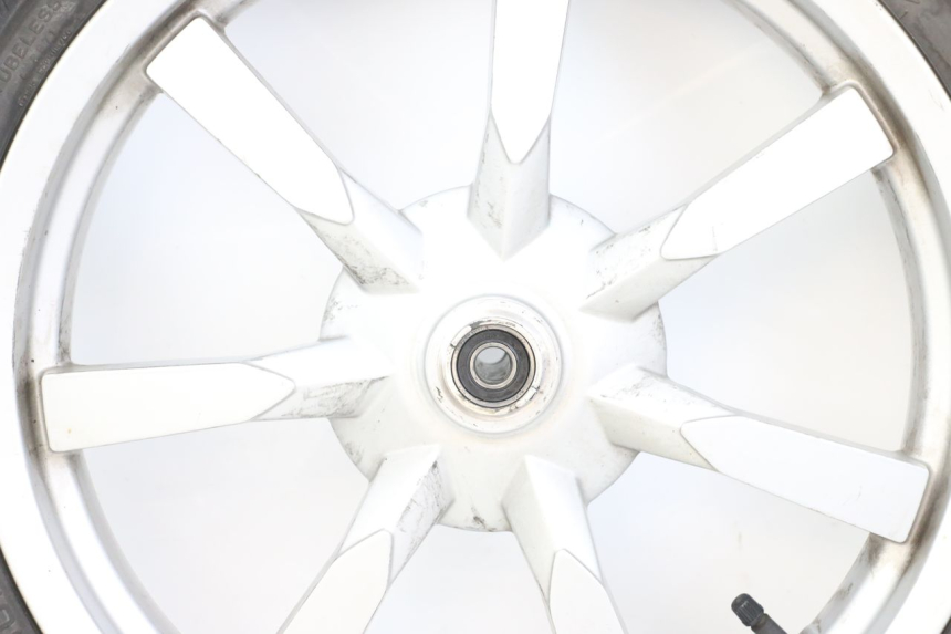 photo de LLANTA DELANTERA  PEUGEOT GEOPOLIS RS 125 (2007 - 2009) - Primer plano de alta resolución