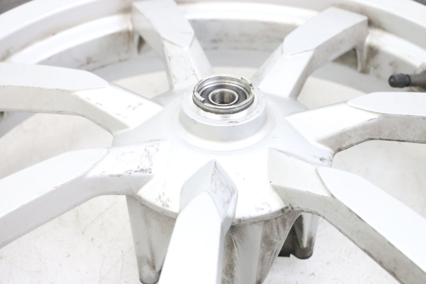 photo de LLANTA DELANTERA  PEUGEOT GEOPOLIS RS 125 (2007 - 2009) - Primer plano técnico