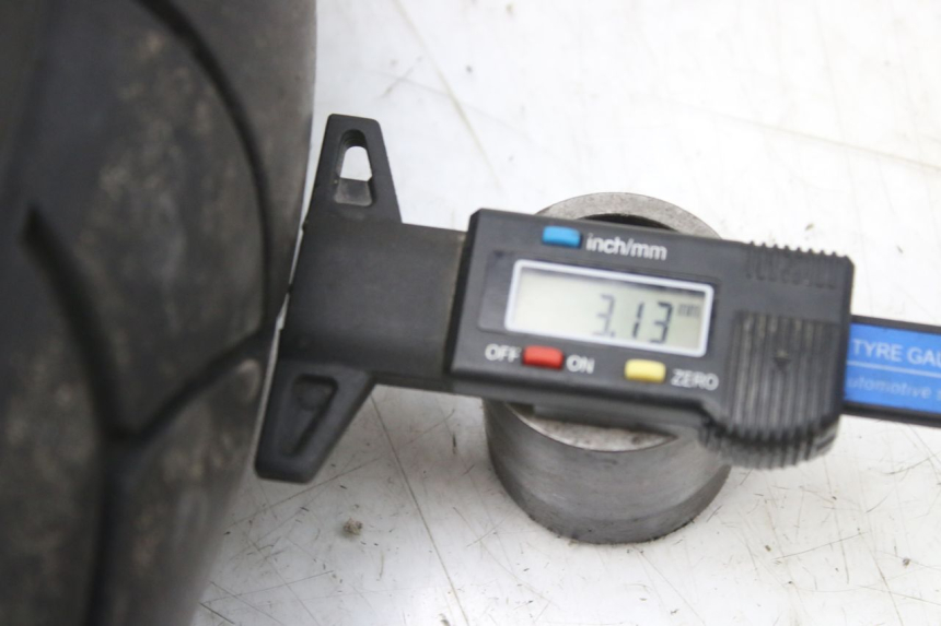 photo de LLANTA DELANTERA DERBI GPR 50 (2004 - 2009) - Zoom sobre los componentes