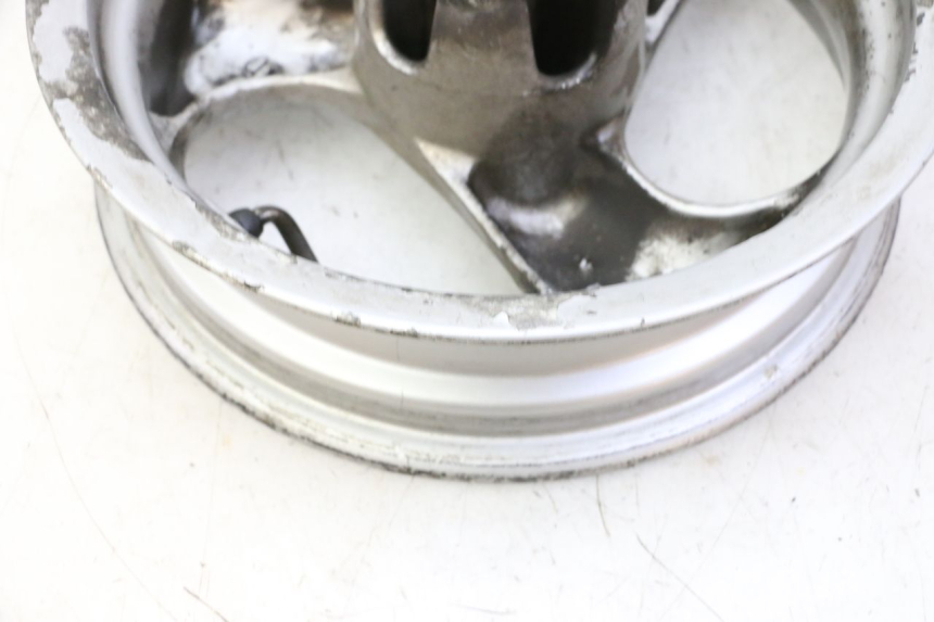 photo de LLANTA DELANTERA  KYMCO GRAND DINK 125 (2002 - 2007) - Enfoque en la estructura