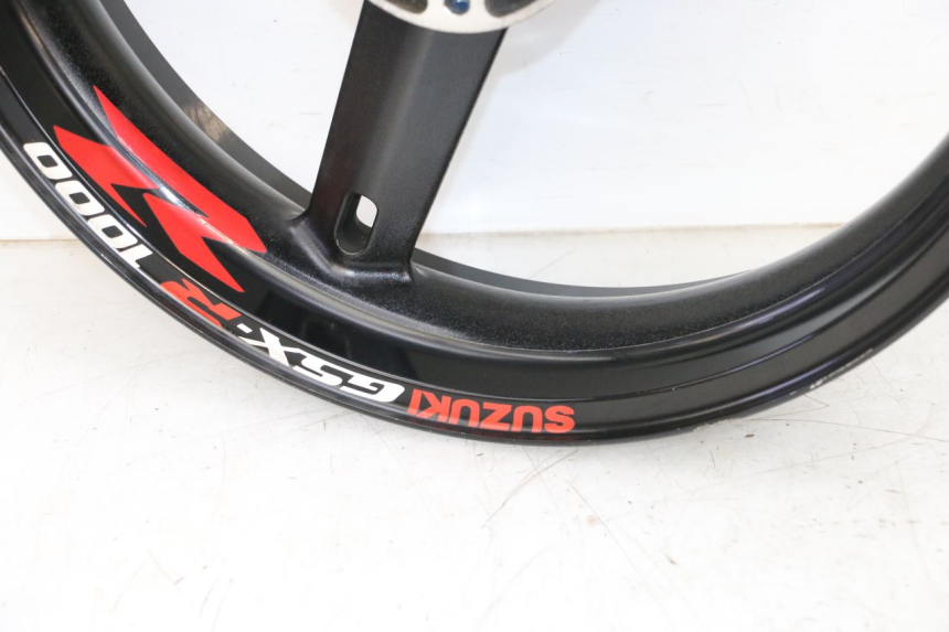 photo de LLANTA DELANTERA  SUZUKI GSXR GSX-R 1000 (2003 - 2004) - Primer plano de alta resolución