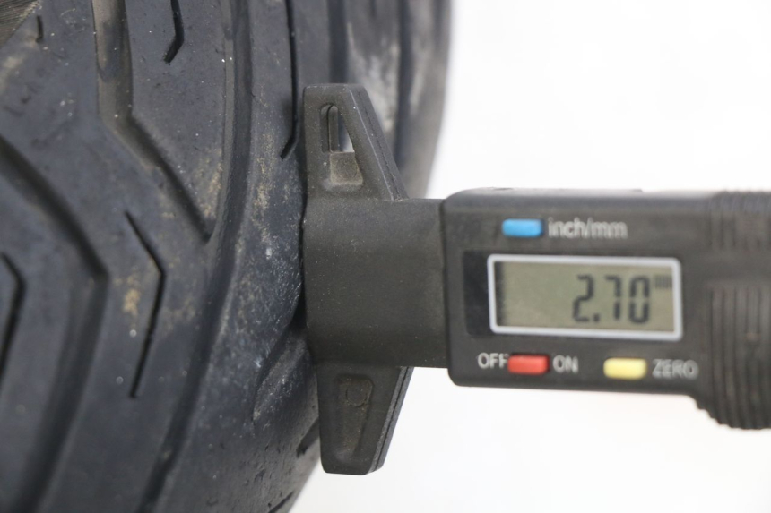 photo de RUEDA DELANTERA SYM GTS EFI 125 (2012 - 2016) - Zoom estado de uso